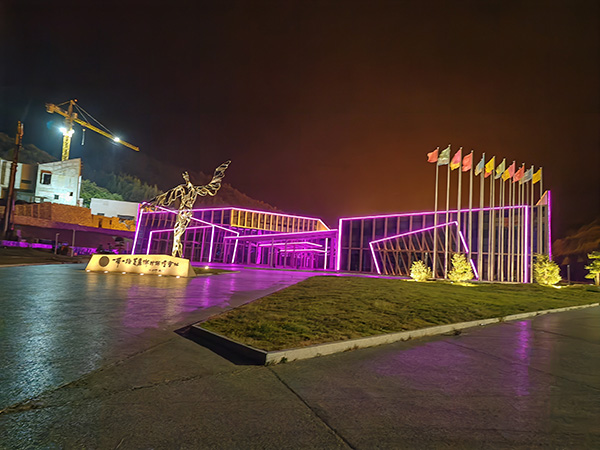 城市亮化是现代城市建设的重要组成部分，它不仅可以美化城市的夜景，还能提升城市的整体形象。随着科技的不断进步，城市亮化也得到了更多的关注和创新。本文将介绍一些关于城市亮化的创意和技术，帮助读者了解库车城市亮化的重要性以及如何进行库车城市亮化的规划和实施。