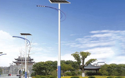 库车库车太阳能路灯价格差在哪？影响造价的4大核心因素揭秘